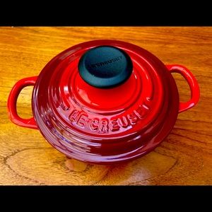 Le Creuset Round Dutch Oven 1 Qt. Cerise $160